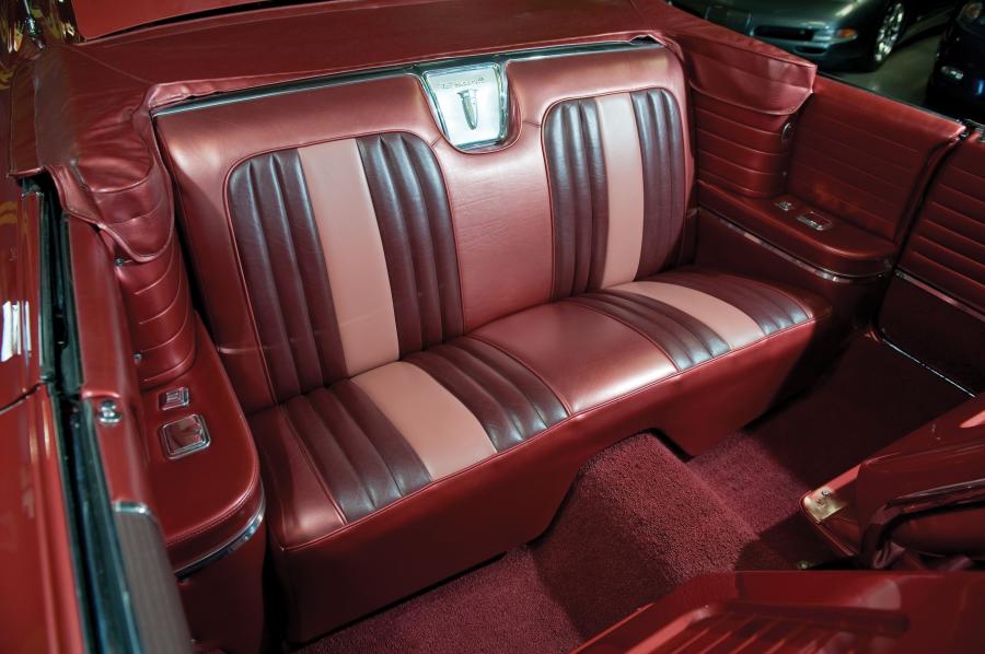  Pontiac Bonneville 389 Tri-Power-425 Convertible 1960 года  (фото 9 из 14)